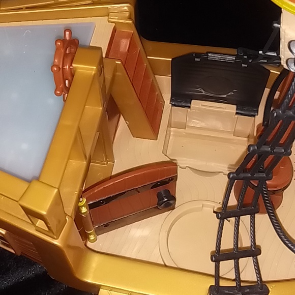 FGTEEV Raptain Hook's Sea wagon with build in Microphone  Lights and Music.Works - Picture 7 of 9